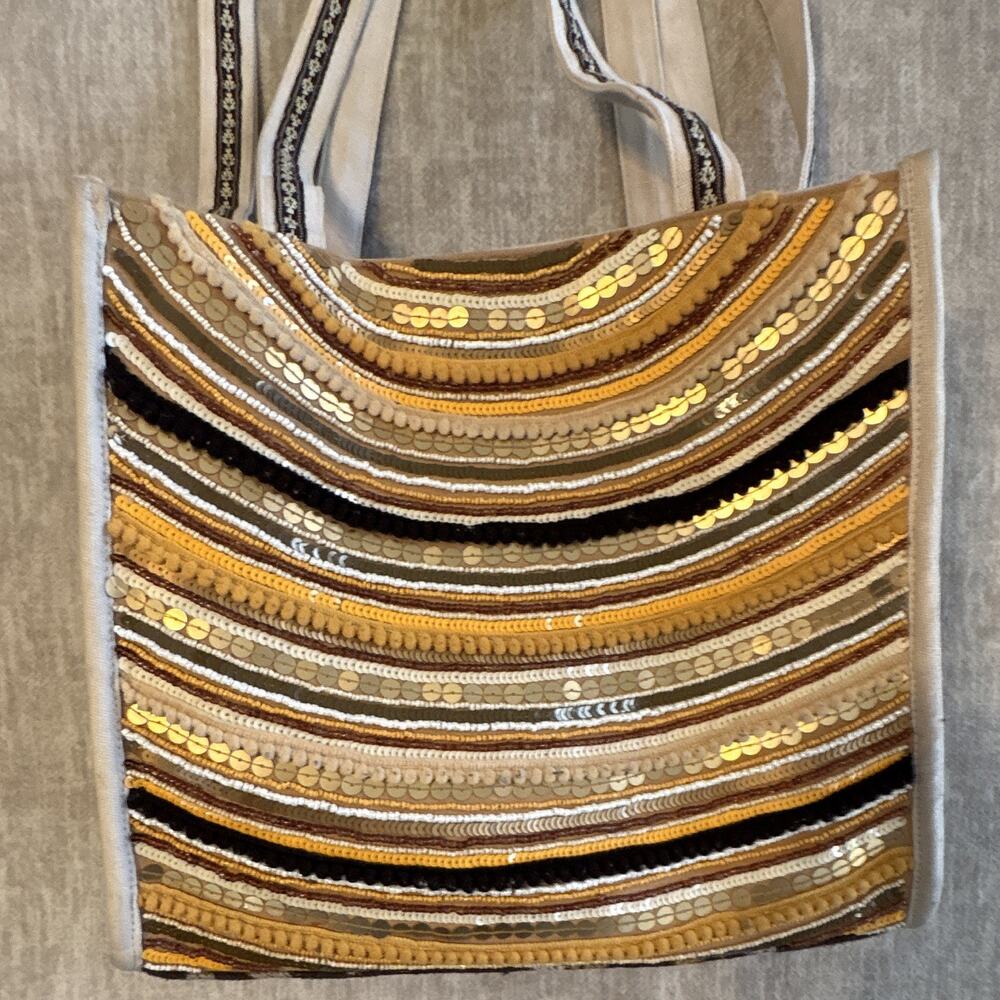 America & Beyond Large Geometric Tote Embroidered Sequin Zip Detachable Strap